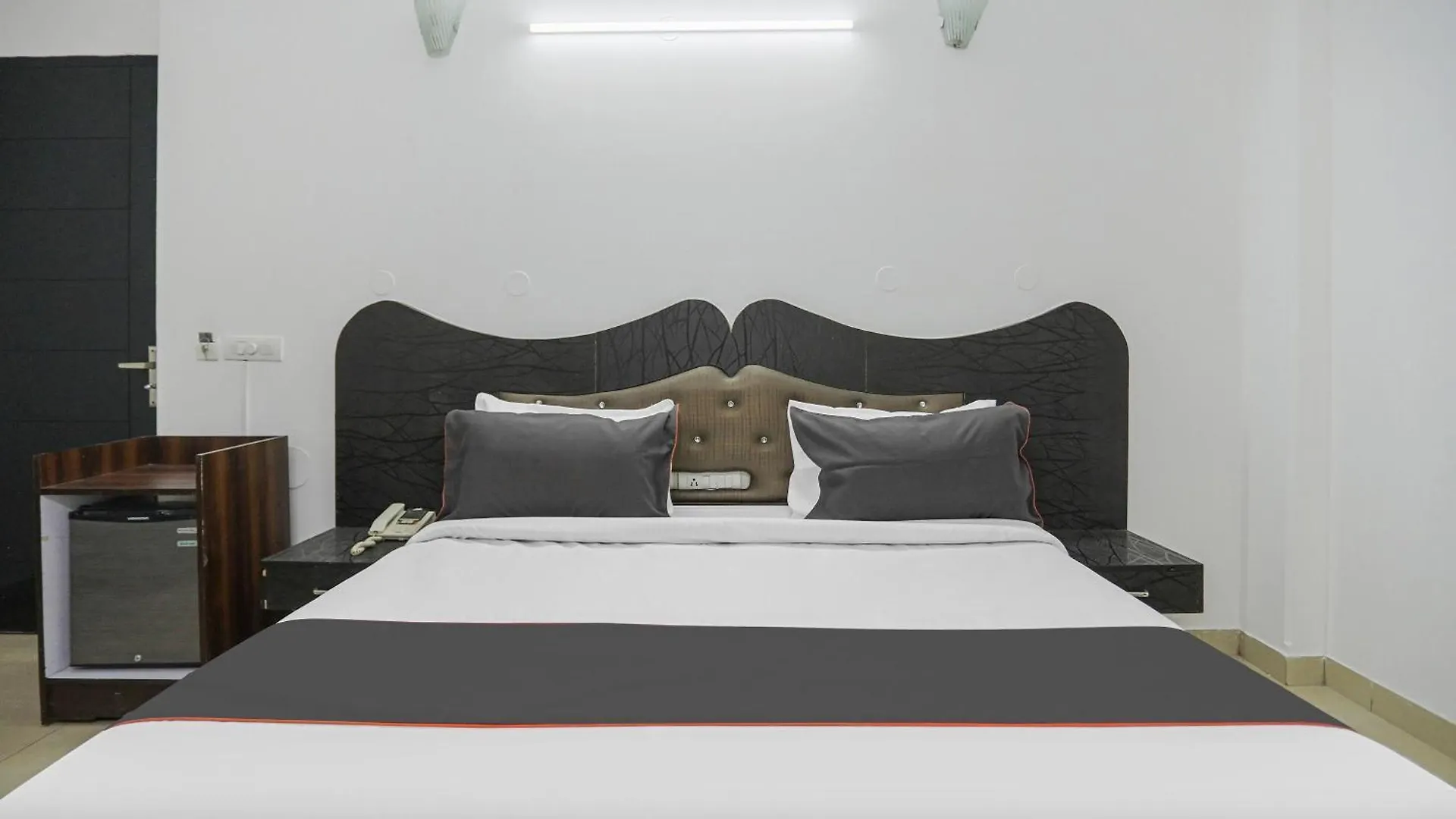 Hotel O Kanishk Inn Gurgaon