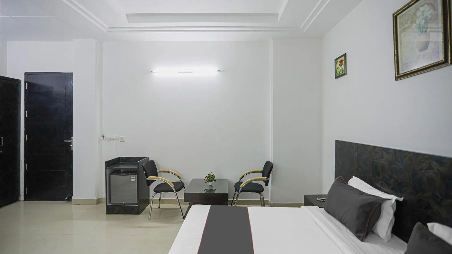 Hotel O Kanishk Inn Gurgaon 3*,  Índia